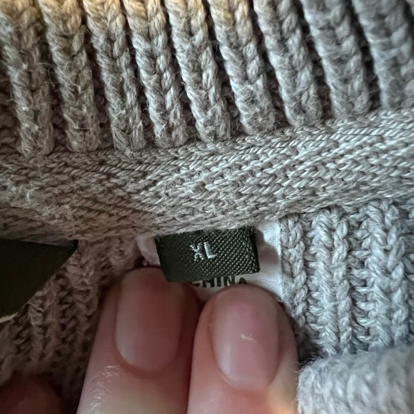 Eddie Bauer Tan Sweater! XL Barley worn - Picture 3 of 3
